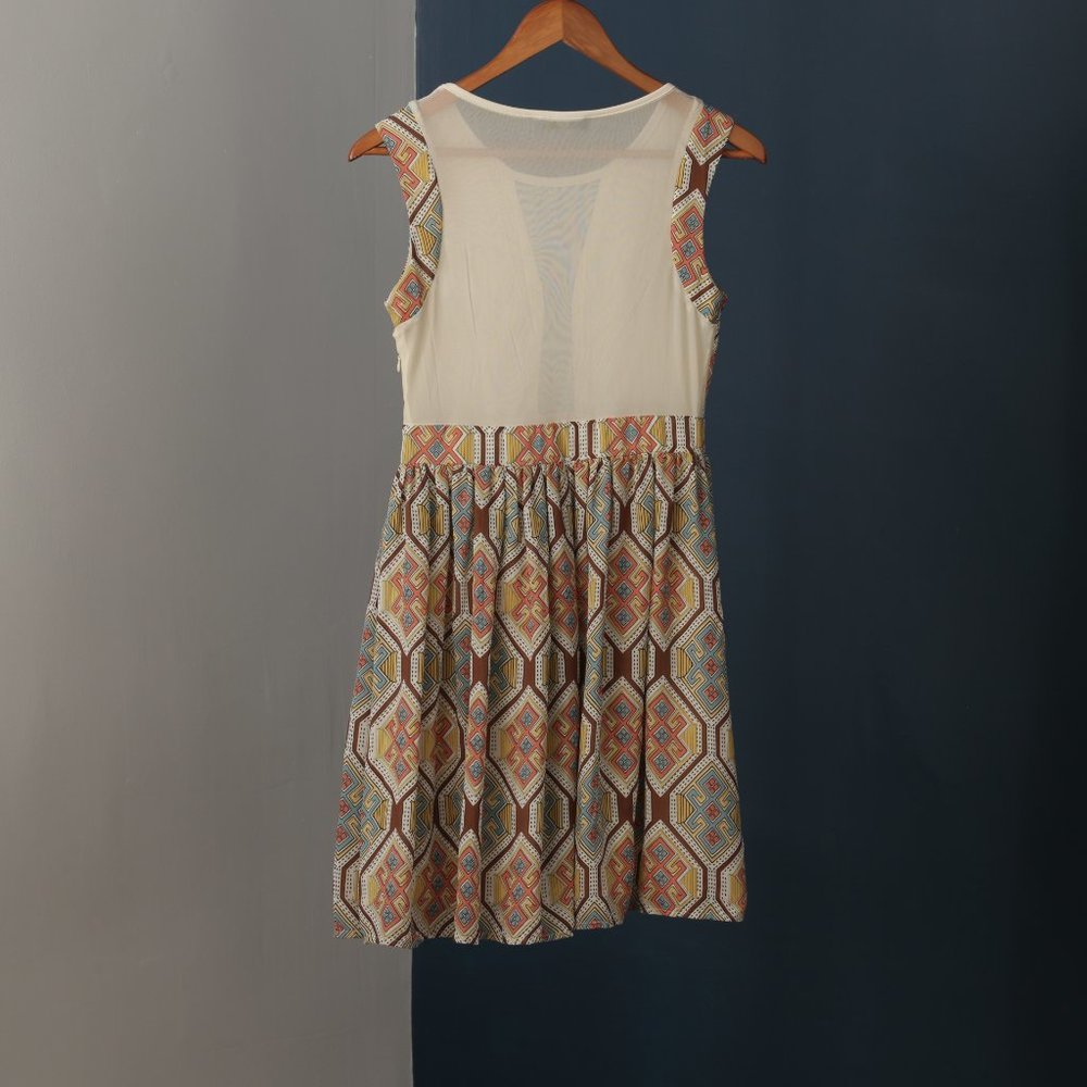 Multi-color pattern dress - Picture 2 of 8